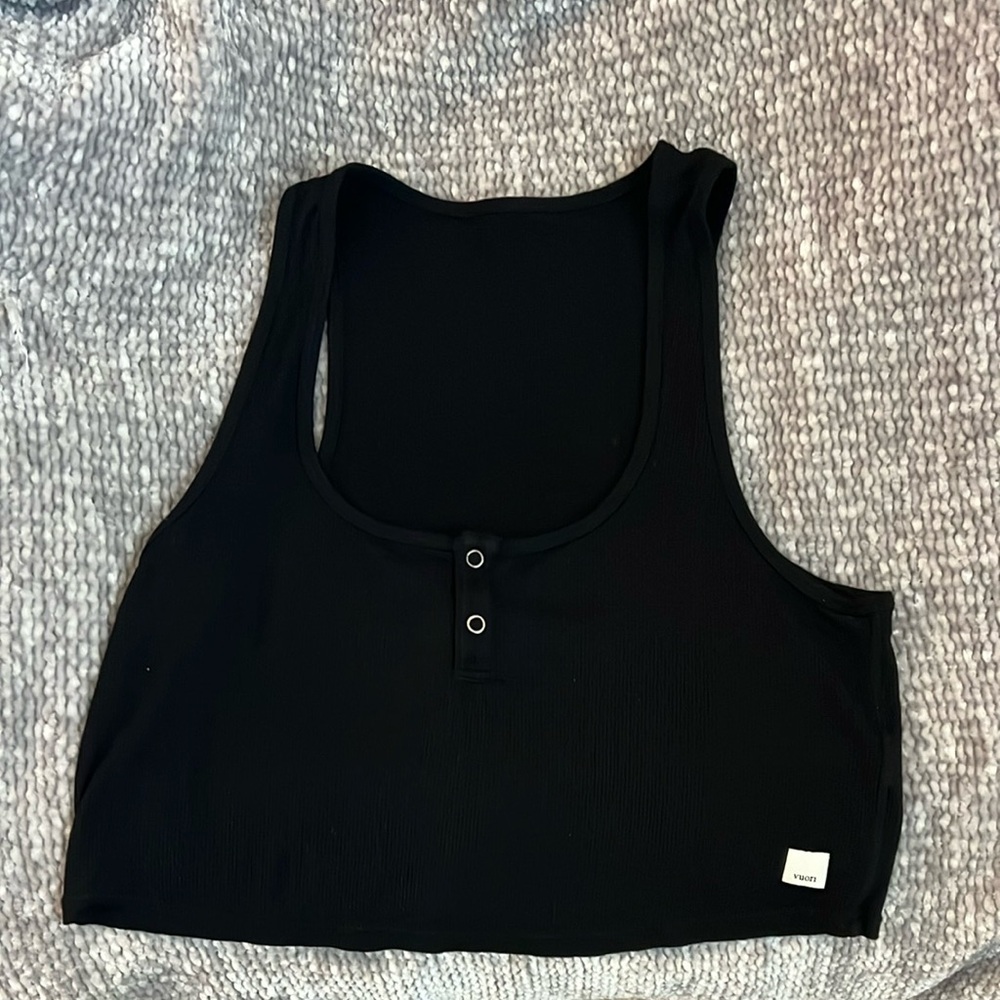 Vuori Black Buttoned Crop Tank Top